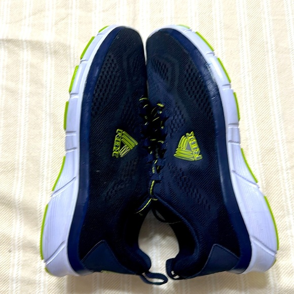 RBX Men's Blue Athletic‎ Shoes.  Like new - Picture 4 of 8